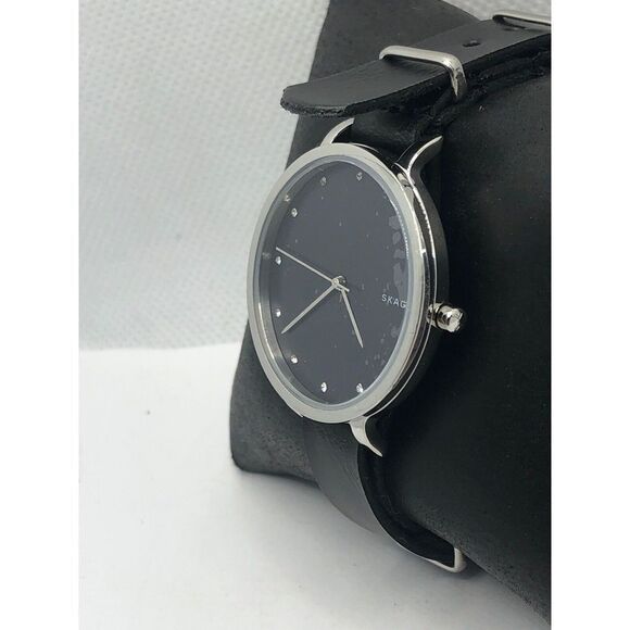 Skagen SKW2582 Women's Black Leather Analog Blue Dial Quartz Wrist Watch OP388 - Picture 2 of 9
